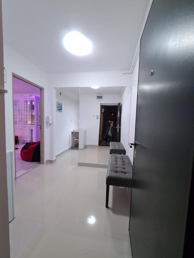 Ferienwohnung Apartament Ultra Central 1 Hunedoara Exterior foto